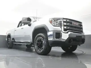 GMC Sierra 2500HD 2023 4x4 SLE 4 puertas Cabina Crew SB