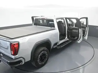 GMC Sierra 2500HD 2023 4x4 SLE 4 puertas Cabina Crew SB