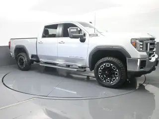 GMC Sierra 2500HD 2023 4x4 SLE 4 puertas Cabina Crew SB
