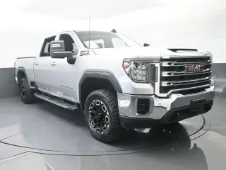 GMC Sierra 2500HD 2023 4x4 SLE 4 puertas Cabina Crew SB