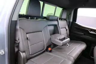 GMC Sierra 1500 2024 4x2 Elevation 4 puertas Cabina Crew 5.8 pies. Caja corta