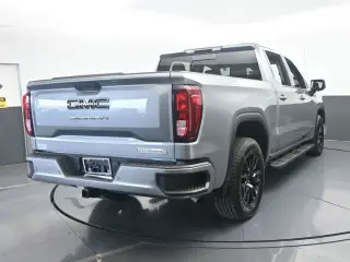 GMC Sierra 1500 2024 4x2 Elevation 4 puertas Cabina Crew 5.8 pies. Caja corta
