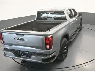 GMC Sierra 1500 2024 4x2 Elevation 4 puertas Cabina Crew 5.8 pies. Caja corta