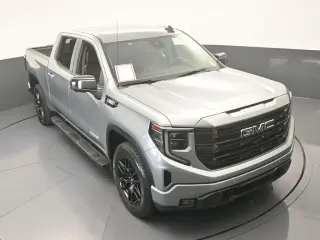GMC Sierra 1500 2024 4x2 Elevation 4 puertas Cabina Crew 5.8 pies. Caja corta