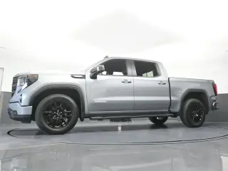 GMC Sierra 1500 2024 4x2 Elevation 4 puertas Cabina Crew 5.8 pies. Caja corta