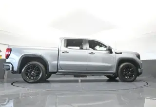 GMC Sierra 1500 2024 4x2 Elevation 4 puertas Cabina Crew 5.8 pies. Caja corta