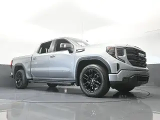 GMC Sierra 1500 2024 4x2 Elevation 4 puertas Cabina Crew 5.8 pies. Caja corta