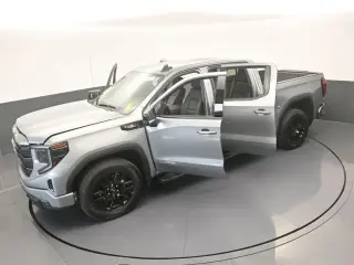 GMC Sierra 1500 2024 4x2 Elevation 4 puertas Cabina Crew 5.8 pies. Caja corta