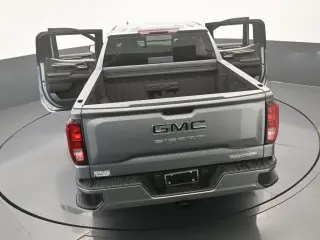GMC Sierra 1500 2024 4x2 Elevation 4 puertas Cabina Crew 5.8 pies. Caja corta
