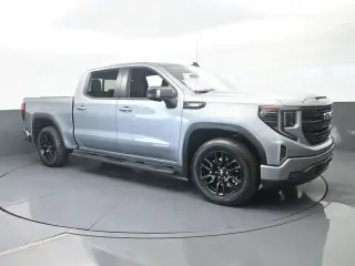 GMC Sierra 1500 2024 4x2 Elevation 4 puertas Cabina Crew 5.8 pies. Caja corta