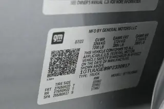 GMC Sierra 1500 2023 4x4 Denali 4 puertas Cabina Crew 5.8 pies. Caja corta