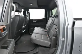 GMC Sierra 1500 2023 4x4 Denali 4 puertas Cabina Crew 5.8 pies. Caja corta