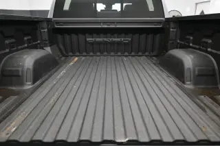 GMC Sierra 1500 2023 4x4 Denali 4 puertas Cabina Crew 5.8 pies. Caja corta