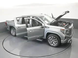 GMC Sierra 1500 2023 4x4 Denali 4 puertas Cabina Crew 5.8 pies. Caja corta