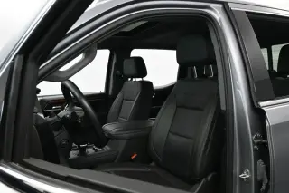 GMC Sierra 1500 2023 4x4 Denali 4 puertas Cabina Crew 5.8 pies. Caja corta
