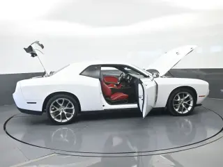 Dodge Challenger 2020 SXT 2 puertas Cupé