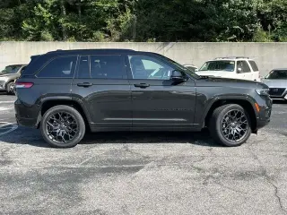 Jeep Grand Cherokee 2024 Summit 4x4 4 puertas SUV