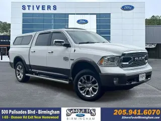 Ram 1500 2018 4x4 Laramie Limited 4 puertas Cabina Crew 5.5 pies. Pickup SB