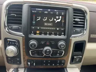 Ram 1500 2018 4x4 Laramie Limited 4 puertas Cabina Crew 5.5 pies. Pickup SB