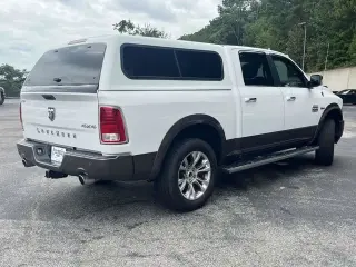 Ram 1500 2018 4x4 Laramie Limited 4 puertas Cabina Crew 5.5 pies. Pickup SB