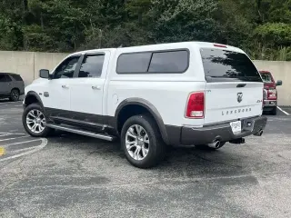 Ram 1500 2018 4x4 Laramie Limited 4 puertas Cabina Crew 5.5 pies. Pickup SB