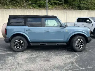 Ford Bronco 2022 4x4 Outer Banks 4 puertas SUV