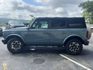 Ford Bronco 2022 4x4 Outer Banks 4 puertas SUV