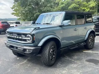 Ford Bronco 2022 4x4 Outer Banks 4 puertas SUV