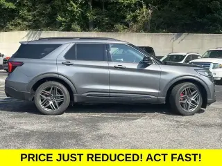 Ford Explorer 2025 AWD ST SUV de 4 puertas