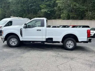 Ford F-250 Super Duty 2026 4x2 XL Cabina Regular 2 puertas 8 pies LB Pickup