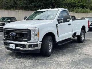 Ford F-250 Super Duty 2026 4x2 XL Cabina Regular 2 puertas 8 pies LB Pickup