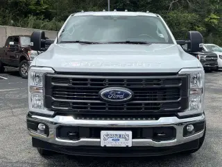 Ford F-250 Super Duty 2026 4x2 XL Cabina Regular 2 puertas 8 pies LB Pickup