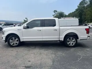 Ford F-150 2018 4x2 Platinum 4 puertas SuperCrew 5.5 pies. SB