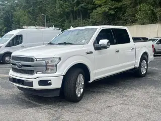 Ford F-150 2018 4x2 Platinum 4 puertas SuperCrew 5.5 pies. SB