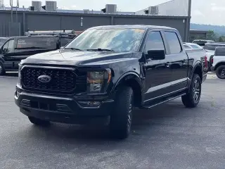 Ford F-150 2023 4x4 XL 4 puertas SuperCrew 5.5 pies SB