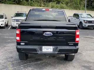 Ford F-150 2023 4x4 XL 4 puertas SuperCrew 5.5 pies SB