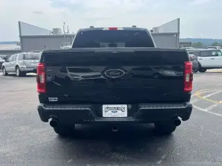 Ford F-150 2023 4x4 XL 4 puertas SuperCrew 5.5 pies. SB