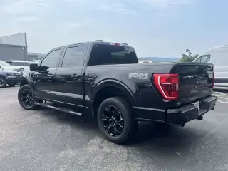 Ford F-150 2023 4x4 XL 4 puertas SuperCrew 5.5 pies. SB