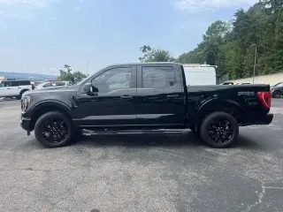 Ford F-150 2023 4x4 XL 4 puertas SuperCrew 5.5 pies. SB