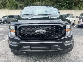 Ford F-150 2023 4x4 XL 4 puertas SuperCrew 5.5 pies. SB