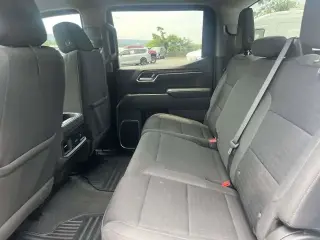 Chevrolet Silverado 1500 2022 4x4 LT 4 puertas Cabina Crew 5.8 pies. SB con 1LT