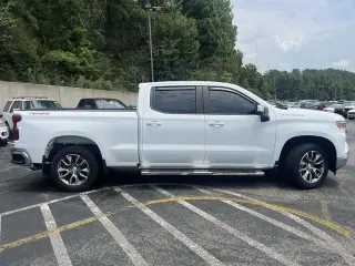 Chevrolet Silverado 1500 2022 4x4 LT 4 puertas Cabina Crew 5.8 pies. SB con 1LT