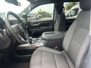 Chevrolet Silverado 1500 2022 4x4 LT 4 puertas Cabina Crew 5.8 pies. SB con 1LT