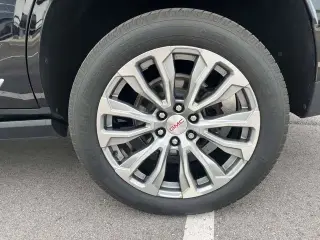GMC Yukon 2021 4x4 Denali 4 puertas SUV