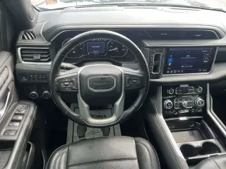 GMC Yukon 2021 4x4 Denali 4 puertas SUV