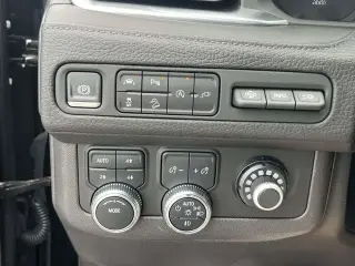 GMC Yukon 2021 4x4 Denali 4 puertas SUV