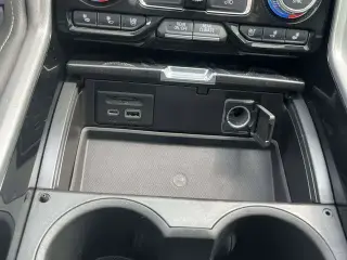 GMC Yukon 2021 4x4 Denali 4 puertas SUV