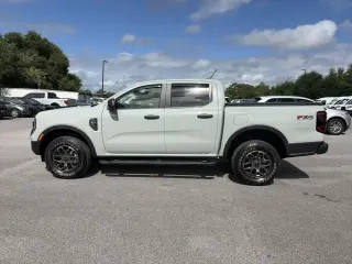Ford Ranger 2024 4x4 XLT 4 puertas SuperCrew 5.0 pies. SB