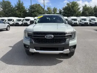Ford Ranger 2024 4x4 XLT 4 puertas SuperCrew 5.0 pies. SB