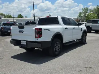 Ford Ranger 2024 4x4 XLT 4 puertas SuperCrew 5.0 pies SB